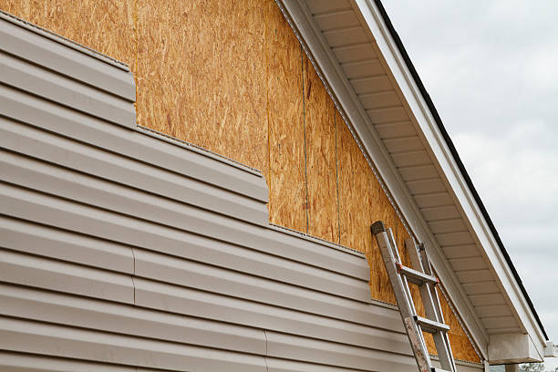 24/7 Emergency Storm Damage Siding Repair experts in Windsor, VA